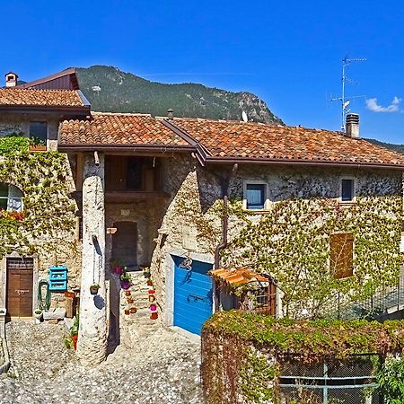 Rustico Colonna House By Gardadomusmea Apartment Vesio Exterior foto